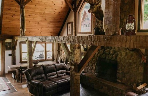 Shinglehouse House | Potter County Gasthaus - Full Lodge for Rent
