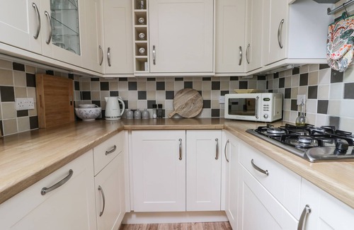 Pickering Cottage | POTTER HILL COTTAGE, pet friendly, with open fire in Pickering