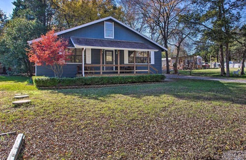 Pottsboro House | Pottsboro Getaway w/ Fire Pit: Escape to the Lake!