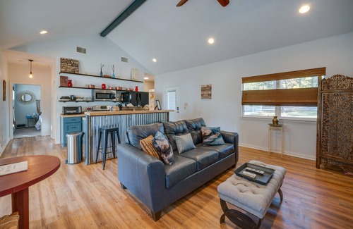 Pottsboro House | Pottsboro Vacation Rental - Walk to Lake Texoma!