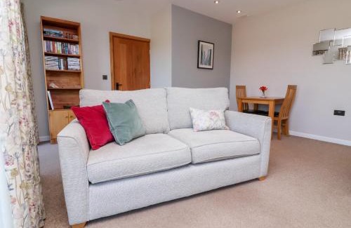 Huntshaw House | Pound Cottage