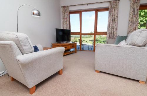 Huntshaw House | Pound Cottage