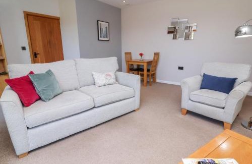 Huntshaw House | Pound Cottage