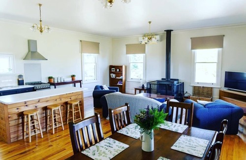 Miners Rest Cottage | Pound Hill Cottage - quiet country getaway