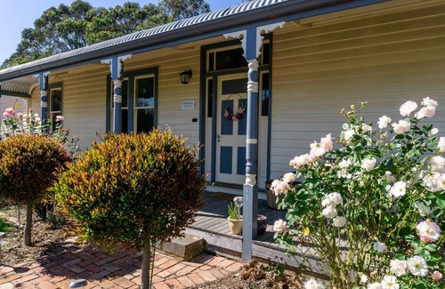 Miners Rest Cottage | Pound Hill Cottage - quiet country getaway