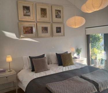 East Meon Bed & Breakfast | Pound Orchard Bed and Breakfast