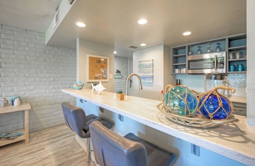 Shibui Sands House | Pour Me a Vacation | Mins to Beach, Community Pool+Tennis Court, Private Balcony