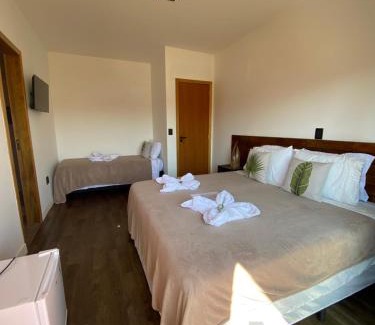 Praia da Armacao do Itapocoroi Hotel | Pousada Amaris