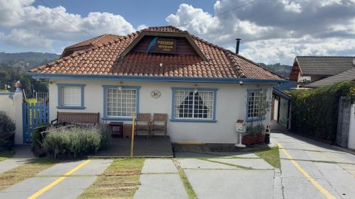 Jaguaribe Hotel | Pousada Ararinha Azul - Campos do Jordão