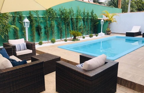 Parque Oasis House | Pousada Quadruple Suite w/Pool, Air Cond and Netflix - 100m from the sea