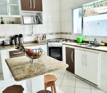 Barra da Lagoa House | Pousada Casa Contos de Minas