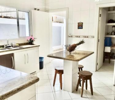 Barra da Lagoa House | Pousada Casa Contos de Minas