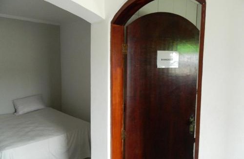 Jacare House | Pousada Central de Cabreuva