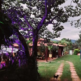 Casa Branca Hotel | Pousada Confraria Casa Branca