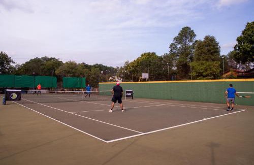 Itu House | Pousada e Camping Carrion