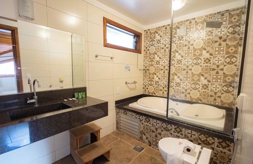 Aguas de Lindoia Hotel | Pousada Nefelibatas