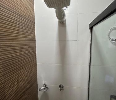 Luziania House | Pousada Paraíso Goiânia