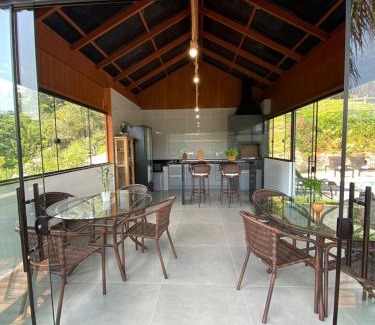 Alto Gasparinho House | Pousada Recanto das Bromélias