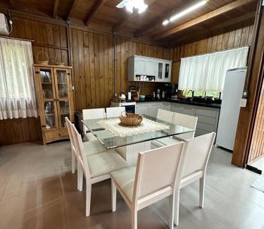 Alto Gasparinho House | Pousada Recanto das Bromélias