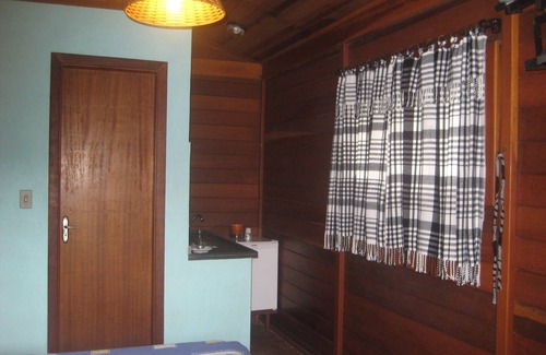 Tapirai Hotel | Pousada Recanto dos Pinheiros