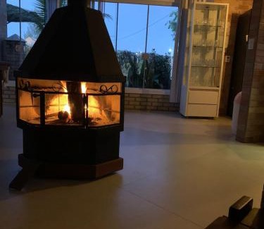 Ponta do Papagaio Hotel | Pousada Recanto Edênico - à beira mar da Praia Ponta do Papagaio, Palhoça SC