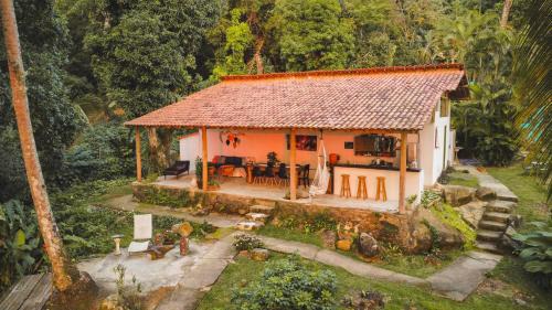 Praia de Aracatiba Hotel | Pousada Sobre A Rocha