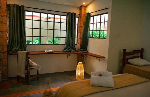 Lencois Bed & Breakfast | Pousada Tatu do Bem