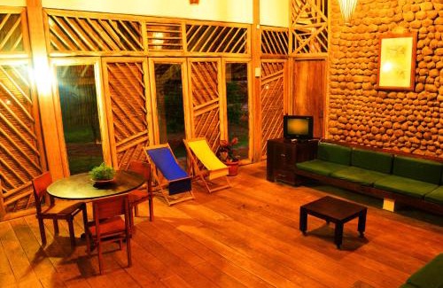 Ponta do Anel Hotel | Pousada Theodora