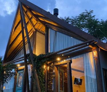 Praia do Rosa Ski Chalet | Pousada Villa Del More