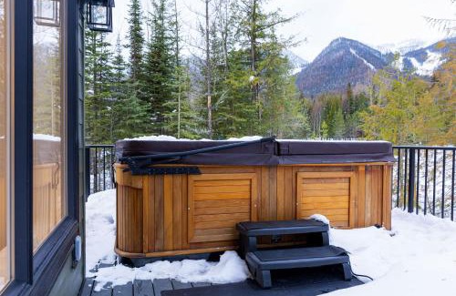 East Kootenay House | Powder House Chalet by Fernie Central Reservations