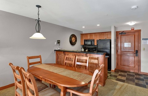 Salt Lake Mountain Resorts Condo | Powder Stash: Cozy Solitude Condo, Heated Pool, Hot Tub, Game Room, Covered Parking, Ski-In/Ski-Out