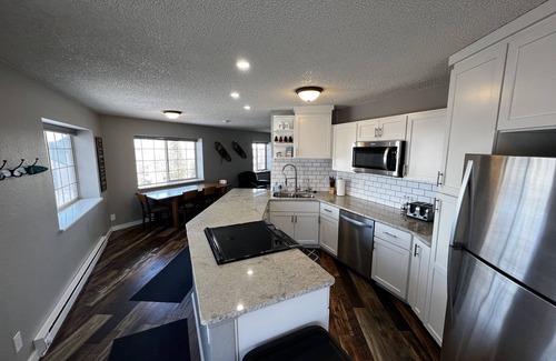 Mesa Cabin | Powderhorn Slopeside 3 Bedroom/3.5 Bath Condo Next to Ski Lift