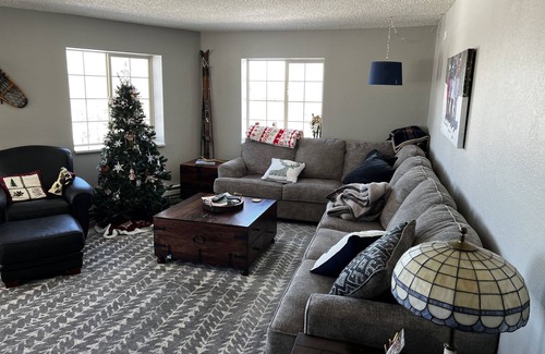 Mesa Cabin | Powderhorn Slopeside 3 Bedroom/3.5 Bath Condo Next to Ski Lift