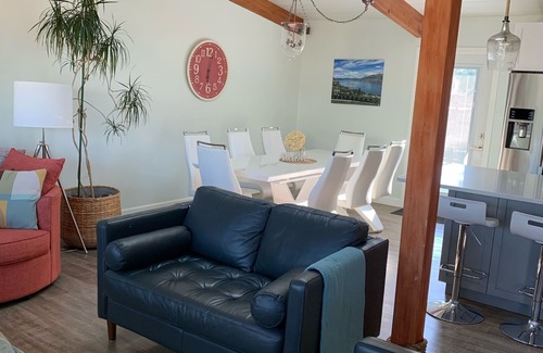 Okanagan-Similkameen House | Powell Beach Summer Home