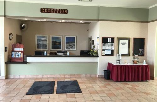 Powell River Hotel | Powell River Town Centre Hotel