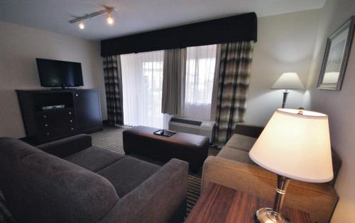 Powell River Hotel | Powell River Town Centre Hotel