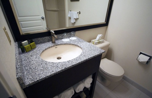 Powell River Hotel | Powell River Town Centre Hotel