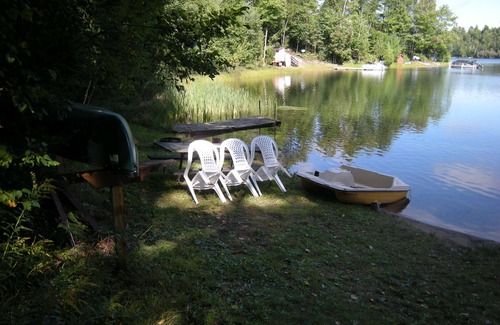 Wetmore Cabin | Powell Shores Lodge furnished home on private lake