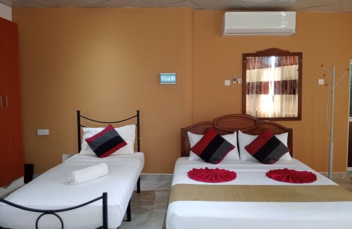 Akurana House | Power Zone Guest House