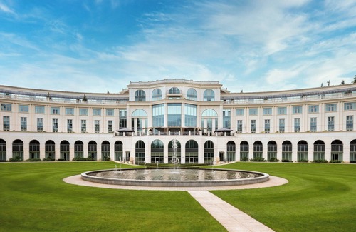 Enniskerry Hotel | Powerscourt Hotel, Autograph Collection
