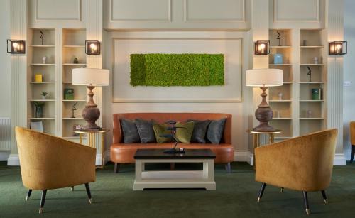 Enniskerry Hotel | Powerscourt Springs Health Farm