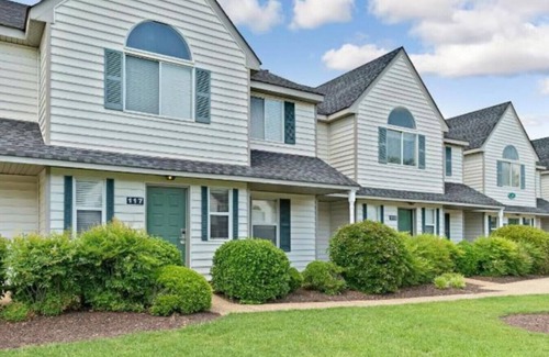 Berkeley Condo | Powhatan 3 bedroom · Historic Virginia Charm!3 Bedroom w/Loft!