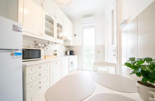 Ujlipotvaros Apartment | Pozsonyi Street 3BR, Balcony Family Retreat