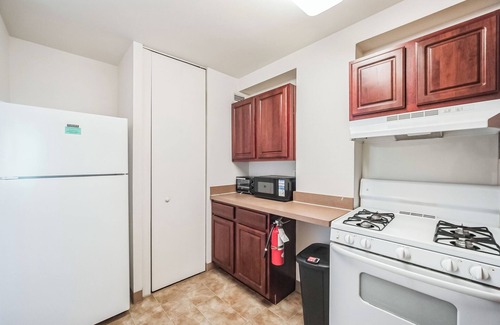 Downtown Harrisburg Apartment | PP 1802 Modern Corporate 2br, pool, Gym