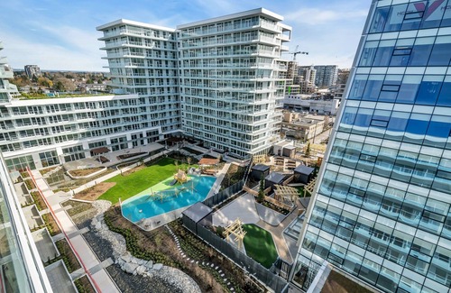 Richmond City Centre House | PPRM Rose Richmond Centre Brand New 1BR & 1BA Condo