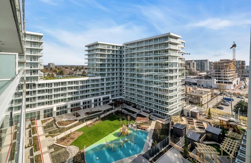 Richmond City Centre House | PPRM Rose Richmond Centre Brand New 1BR & 1BA Condo