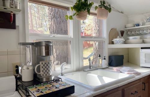 Wrightwood Apartment | PPS · Firepit, Fenced for pets, Fireplace/Peaceful Pines
