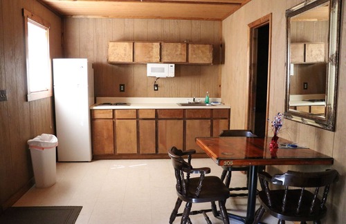 Gasburg Cabin | Pr Cabin at Lake Gaston~Memories Start Here