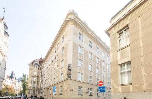 Josefov Apartment | Prague Heart of Old Town Comfy Home 2BDR 2BATH