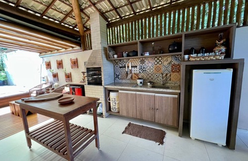 Acu da Torre House | Praia do Forte, cozy house with 4 bedrooms, swimming pool, wi-fi and gourmet area,
